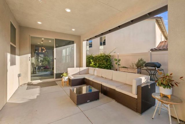 942 Lindbergh Dr, San Marcos, CA 92069