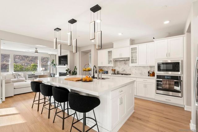 942 Lindbergh Dr, San Marcos, CA 92069