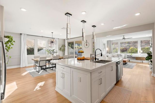 942 Lindbergh Dr, San Marcos, CA 92069