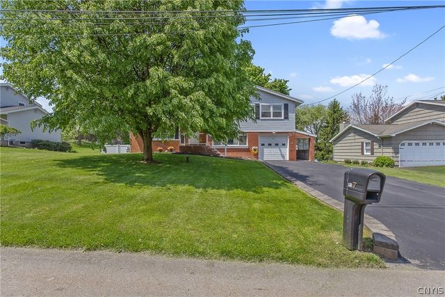 7 Devon Place, Camillus, NY 13031