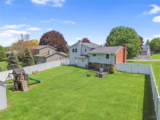 7 Devon Place, Camillus, NY 13031