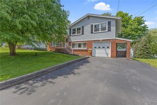 7 Devon Place, Camillus, NY 13031