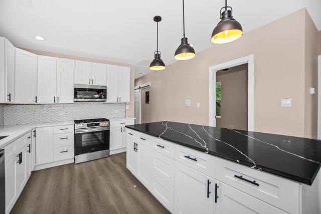817 W 51st Place, Chicago, IL 60609