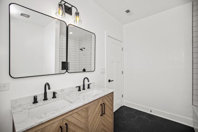 817 W 51st Place, Chicago, IL 60609
