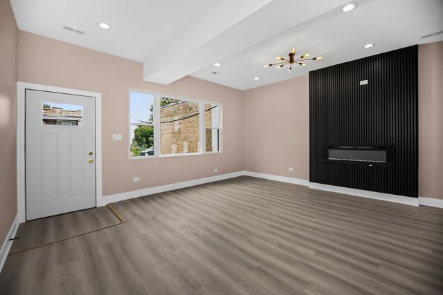 817 W 51st Place, Chicago, IL 60609
