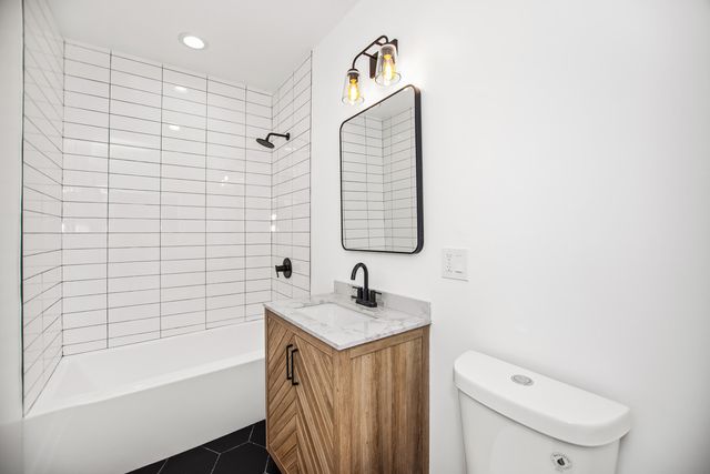 817 W 51st Place, Chicago, IL 60609