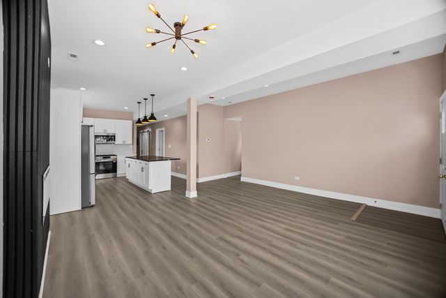 817 W 51st Place, Chicago, IL 60609