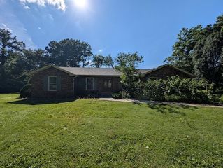 215 Williamsburg Cir, Brentwood, TN 37027
