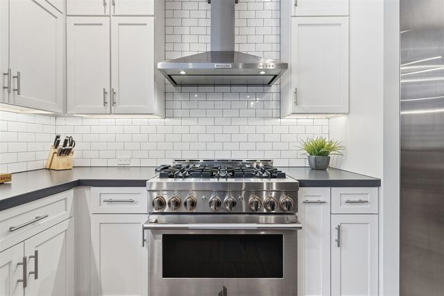 3175 Light House Way, Saugatuck, MI 49453