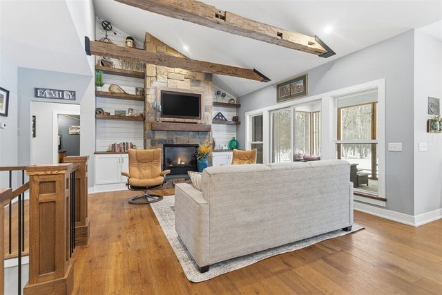 3175 Light House Way, Saugatuck, MI 49453