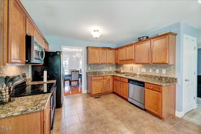 366 Orchard Falls Drive, Spring Lake, NC 28390