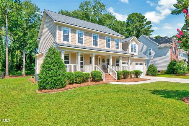 366 Orchard Falls Drive, Spring Lake, NC 28390