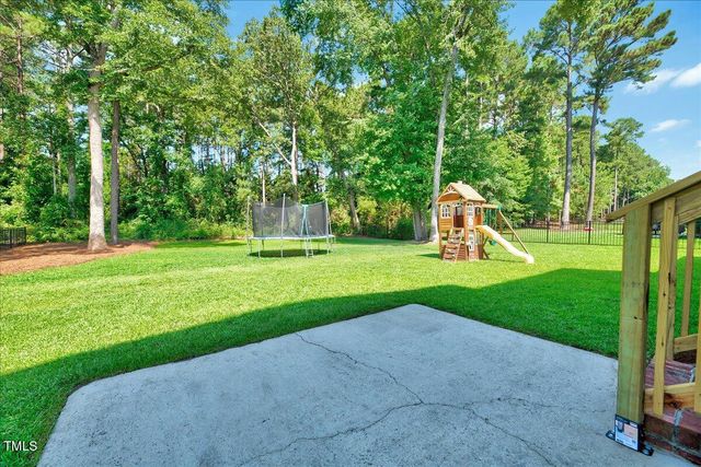 366 Orchard Falls Drive, Spring Lake, NC 28390
