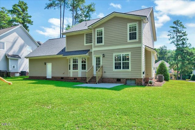366 Orchard Falls Drive, Spring Lake, NC 28390