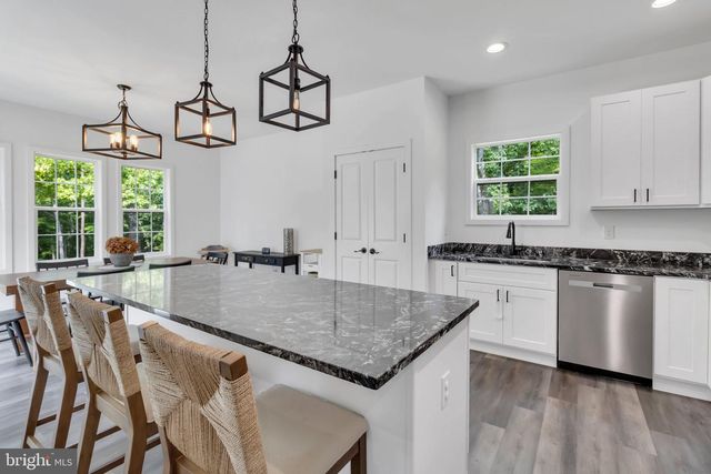 6264 ENON SCHOOL RD, Marshall, VA 20115