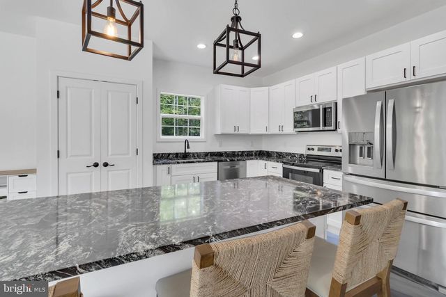 6264 ENON SCHOOL RD, Marshall, VA 20115