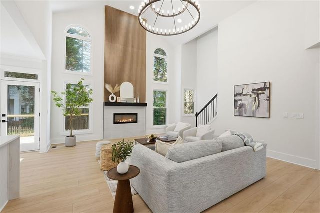 425 Fieldstone Landing, Alpharetta, GA 30005