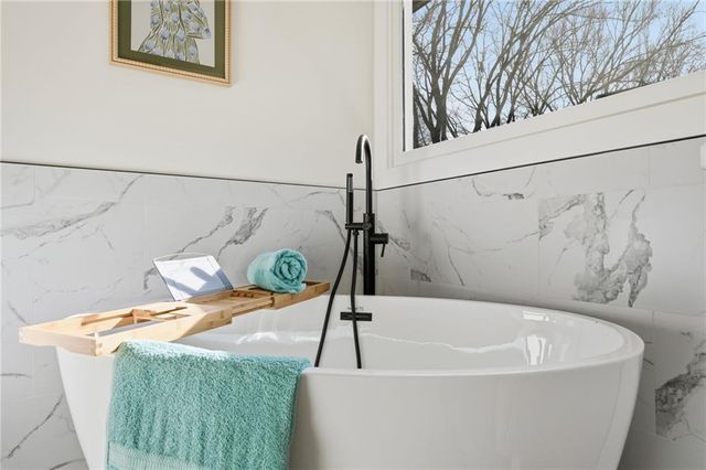 425 Fieldstone Landing, Alpharetta, GA 30005