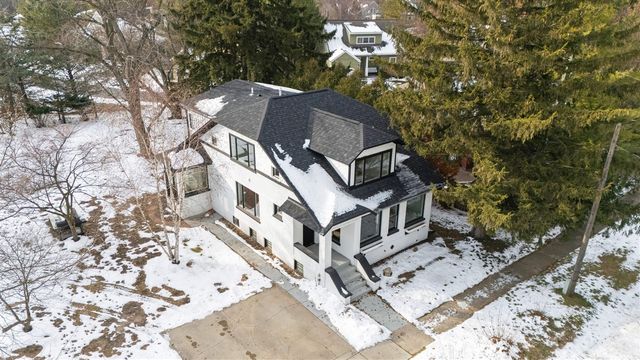 312 S Whittaker Street, New Buffalo, MI 49117