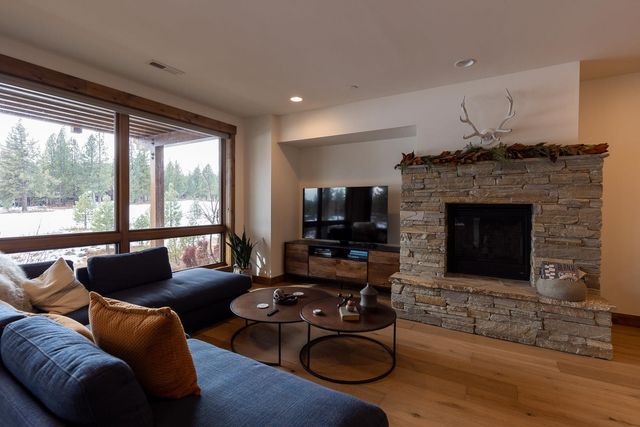 9113 Heartwood Drive, Truckee, CA 96161