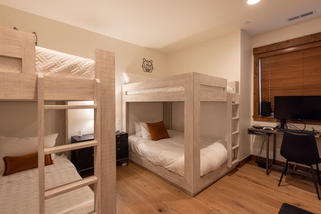 9113 Heartwood Drive, Truckee, CA 96161