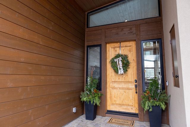 9113 Heartwood Drive, Truckee, CA 96161