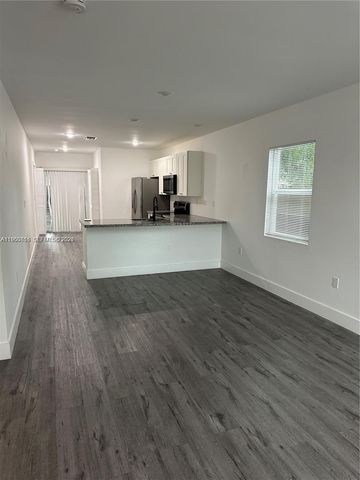 224 NW 57th St B, Miami, FL 33127