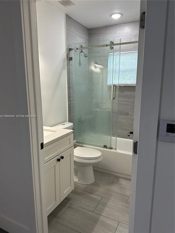 224 NW 57th St B, Miami, FL 33127