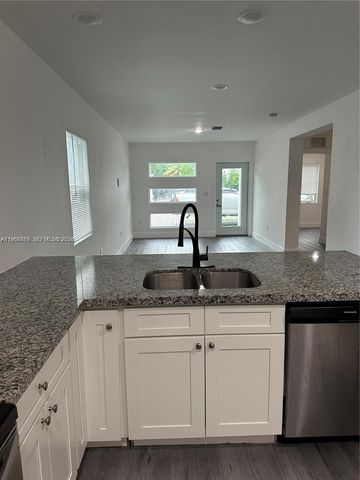 224 NW 57th St B, Miami, FL 33127