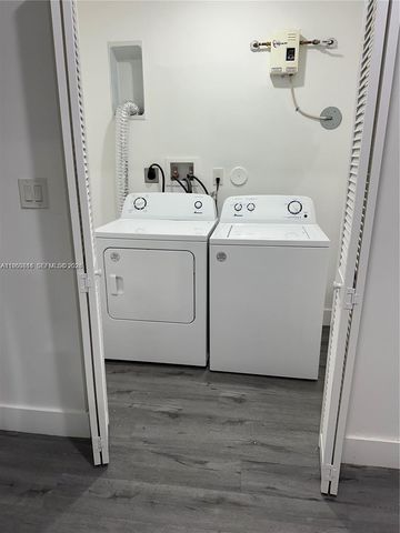 224 NW 57th St B, Miami, FL 33127