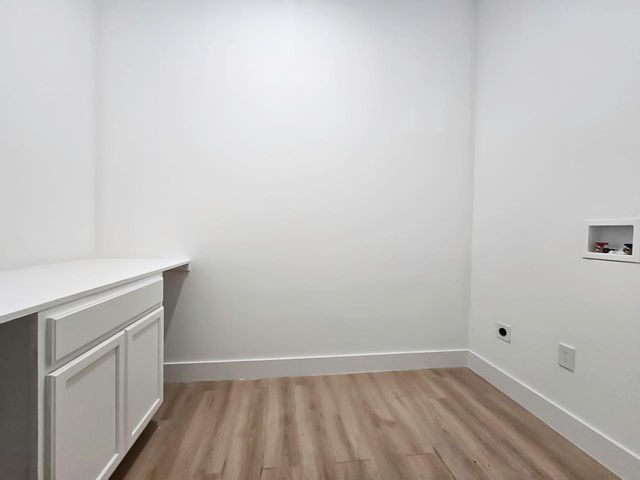 404 E 37th Street, Houston, TX 77018