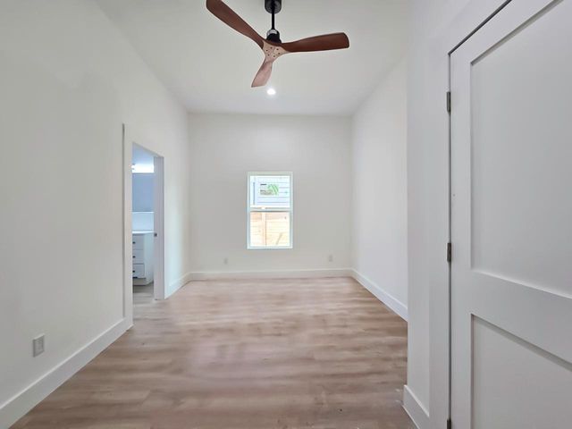404 E 37th Street, Houston, TX 77018