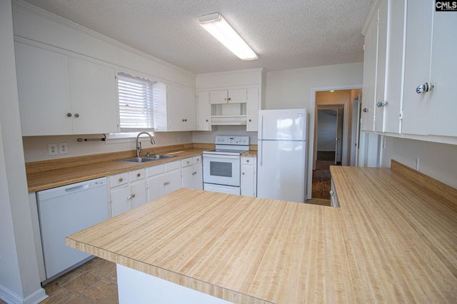 528 Bear Creek Road, Chapin, SC 29036