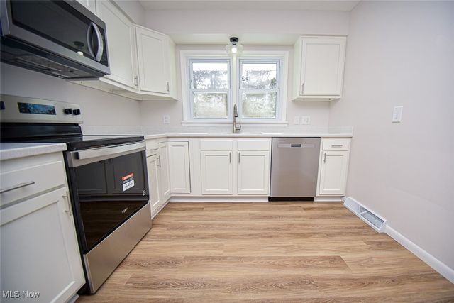 1283 Manitoulin Pike, Brunswick, OH 44212