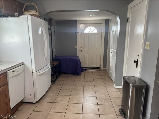 250 29th Street NW, Barberton, OH 44203