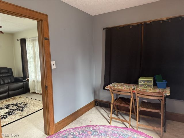 250 29th Street NW, Barberton, OH 44203