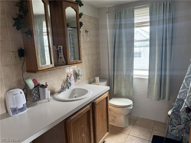 250 29th Street NW, Barberton, OH 44203