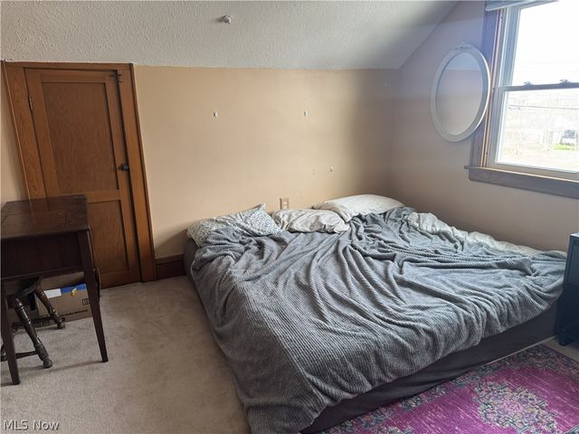 250 29th Street NW, Barberton, OH 44203