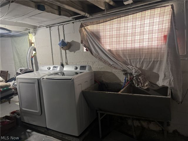 250 29th Street NW, Barberton, OH 44203