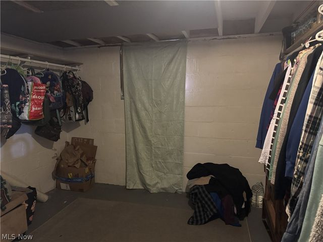 250 29th Street NW, Barberton, OH 44203