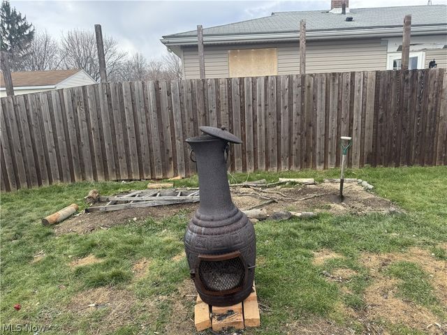 250 29th Street NW, Barberton, OH 44203