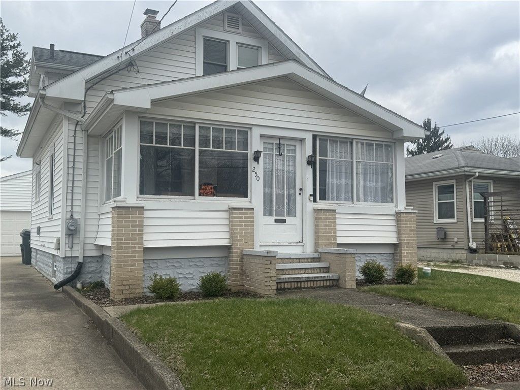 250 29th Street NW, Barberton, OH 44203