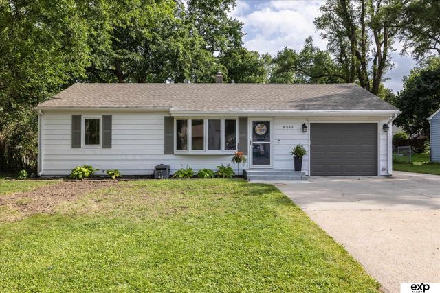 8533 Lafayette Avenue, Omaha, NE 68114