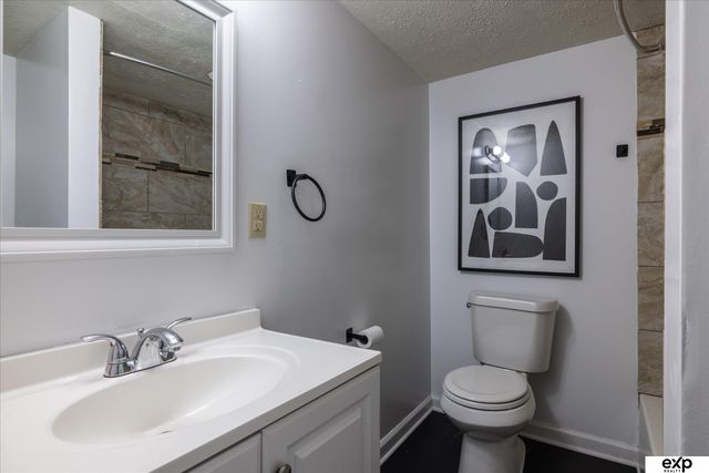 8533 Lafayette Avenue, Omaha, NE 68114