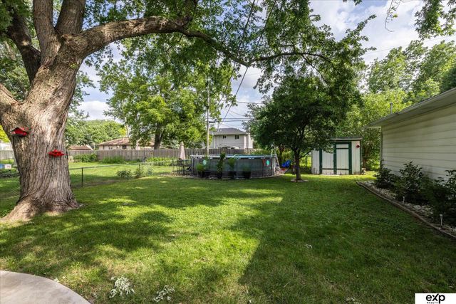 8533 Lafayette Avenue, Omaha, NE 68114