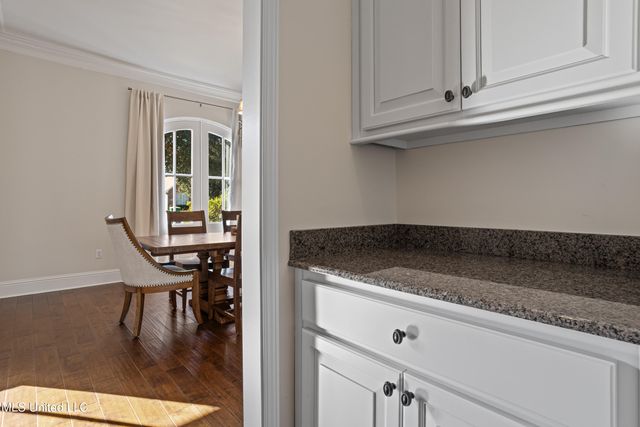 6305 Silverleaf Drive, Ocean Springs, MS 39564