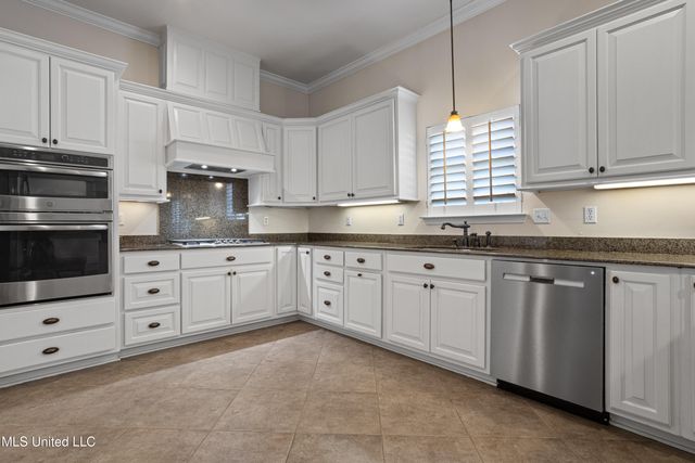 6305 Silverleaf Drive, Ocean Springs, MS 39564