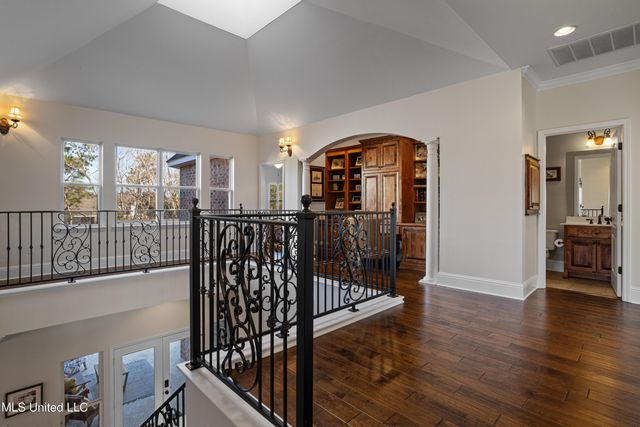 6305 Silverleaf Drive, Ocean Springs, MS 39564