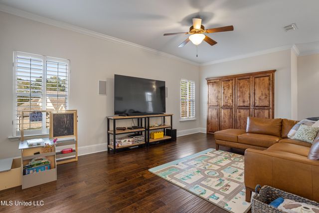 6305 Silverleaf Drive, Ocean Springs, MS 39564