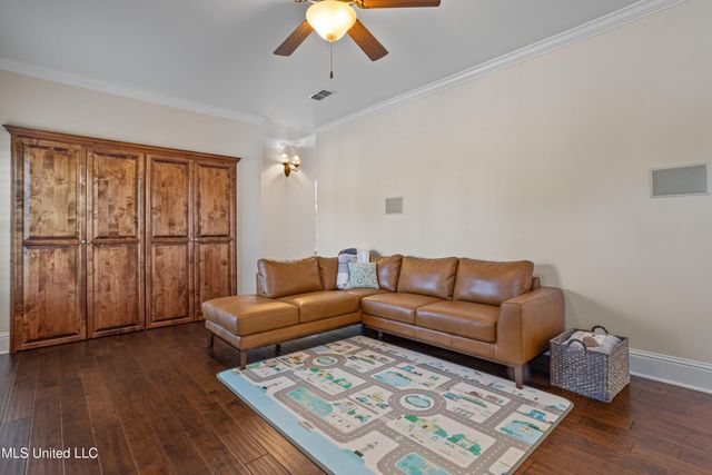 6305 Silverleaf Drive, Ocean Springs, MS 39564